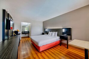 Wifi gratis, ropa de cama y despertador 