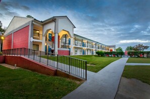 Exterior - Motel 6 Gainesville, GA (Gainesville)