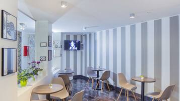 Bar (in der Unterkunft)