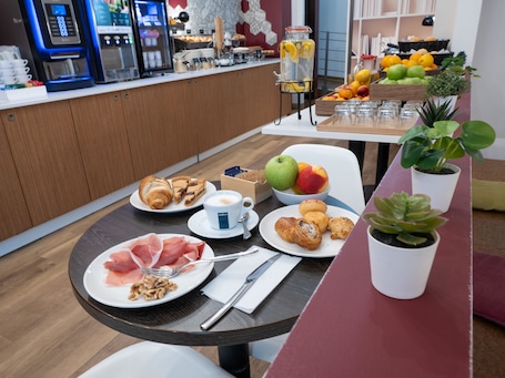 Restaurantes. B&B Hotel Trieste