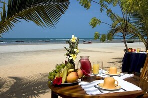Desayuno bufé gratuito y diario
