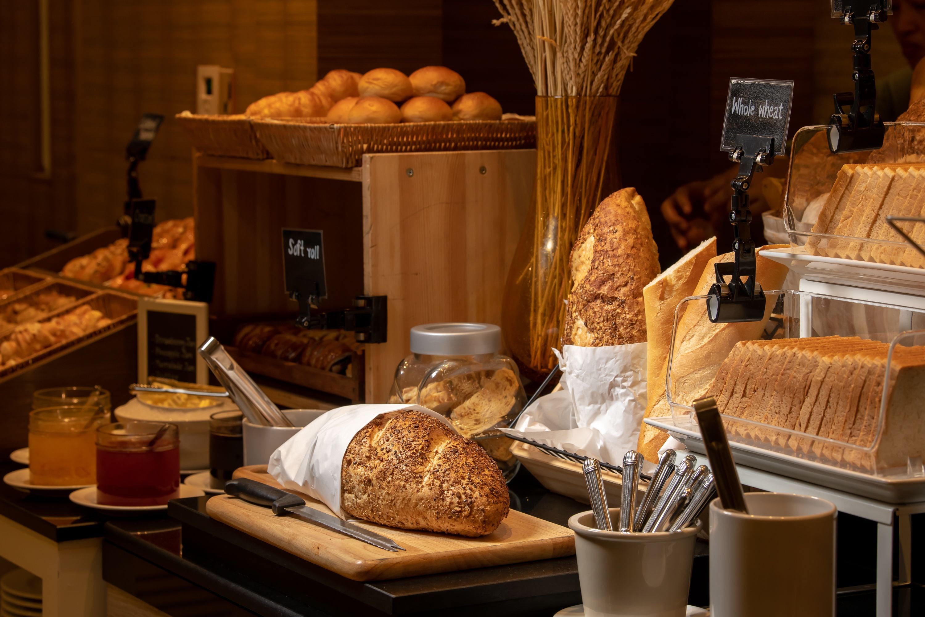 daily buffet breakfast (thb 567 per person)