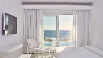 SÀngtillbehör av högsta kvalitet, bÀddmadrasser och minibar