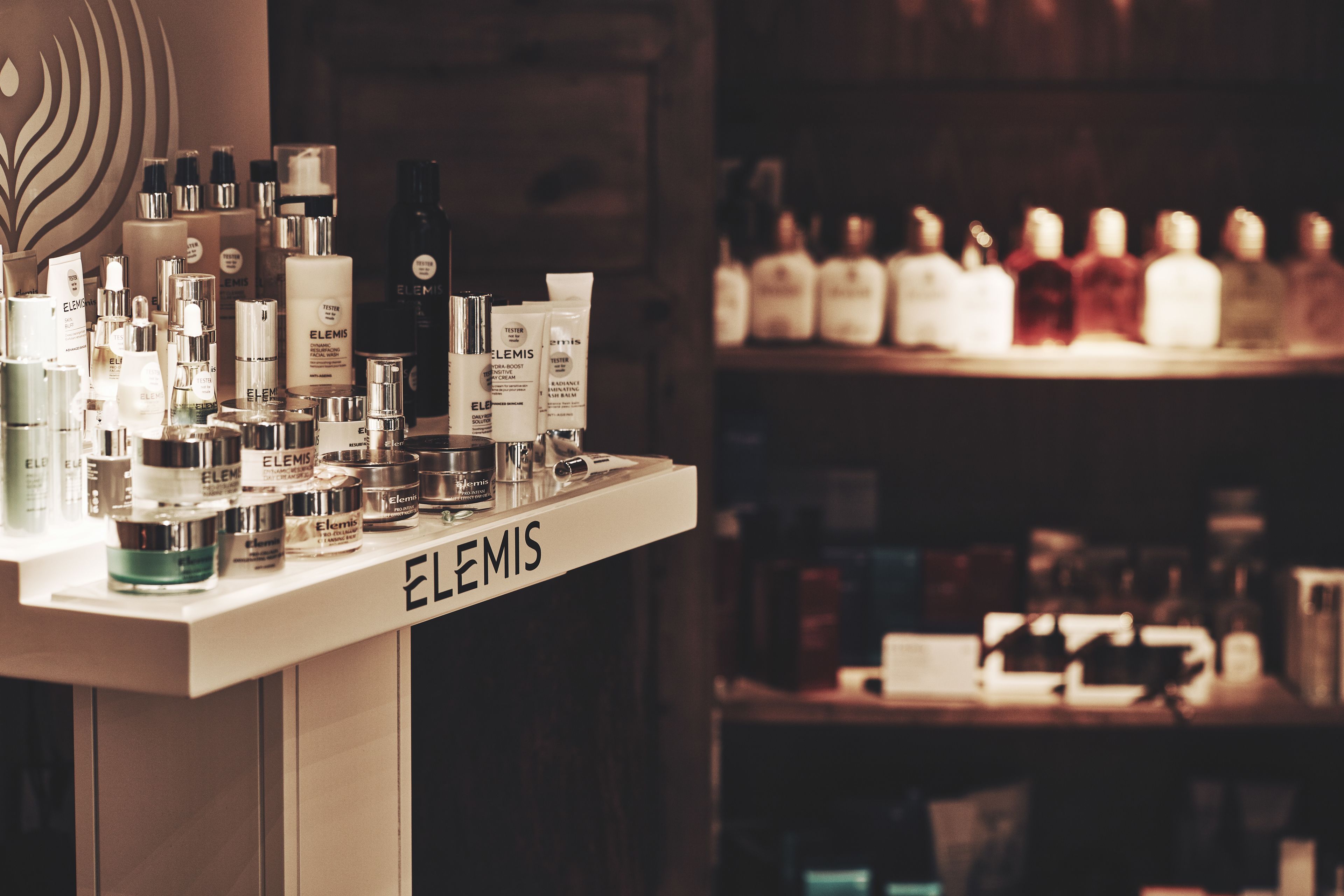 couples treatment room(s), hot tub, body treatments, hot stone massages