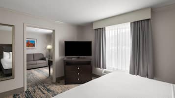 Deluxe Suite, Multiple Beds, Accessible, Non Smoking (Mobility Accessible) | Desk, blackout drapes, iron/ironing board, free cribs/infant beds