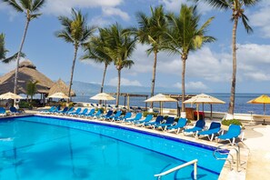 2 outdoor pools, sun loungers
