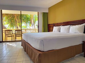 Ocean View with King Bed | In-room safe, desk, free WiFi, bed sheets