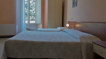 Minibar, desk, cribs/infant beds, rollaway beds