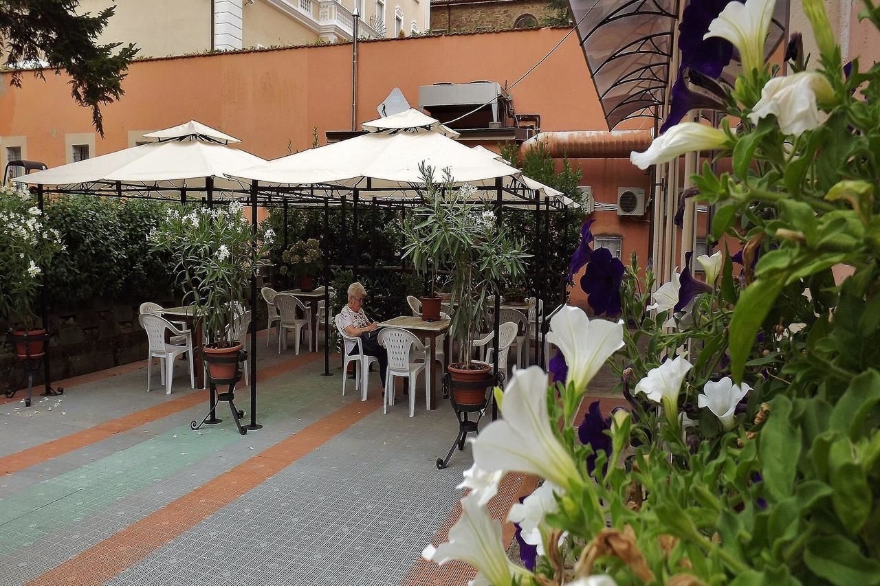 Se sirven almuerzos y cenas