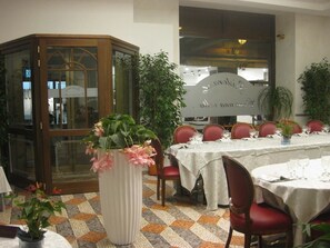 Servizio di pranzo e cena