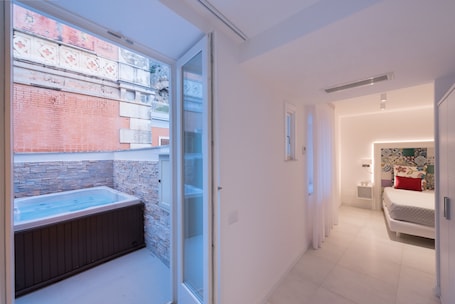 Junior Suite, idromassaggio in terrazza Only Adults | Private spa tub. Hotel Amalfi