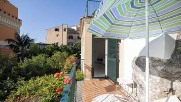 Doppia Superior, vista giardino, lato giardino (with shower only) Only Adults | Terraza o patio