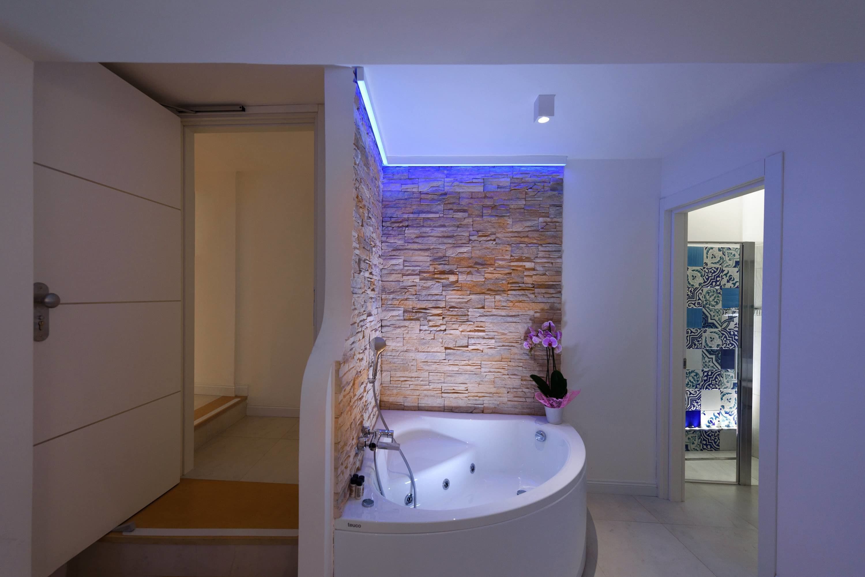 deluxe double room (adults only) | 1 bedroom, in-room safe, desk, free wifi