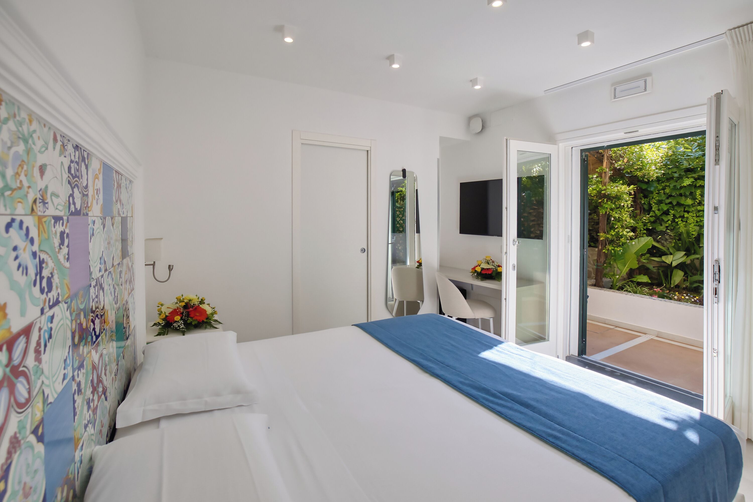 Junior Suite, idromassaggio in giardino Only Adults | In-room safe, desk, free WiFi, bed sheets