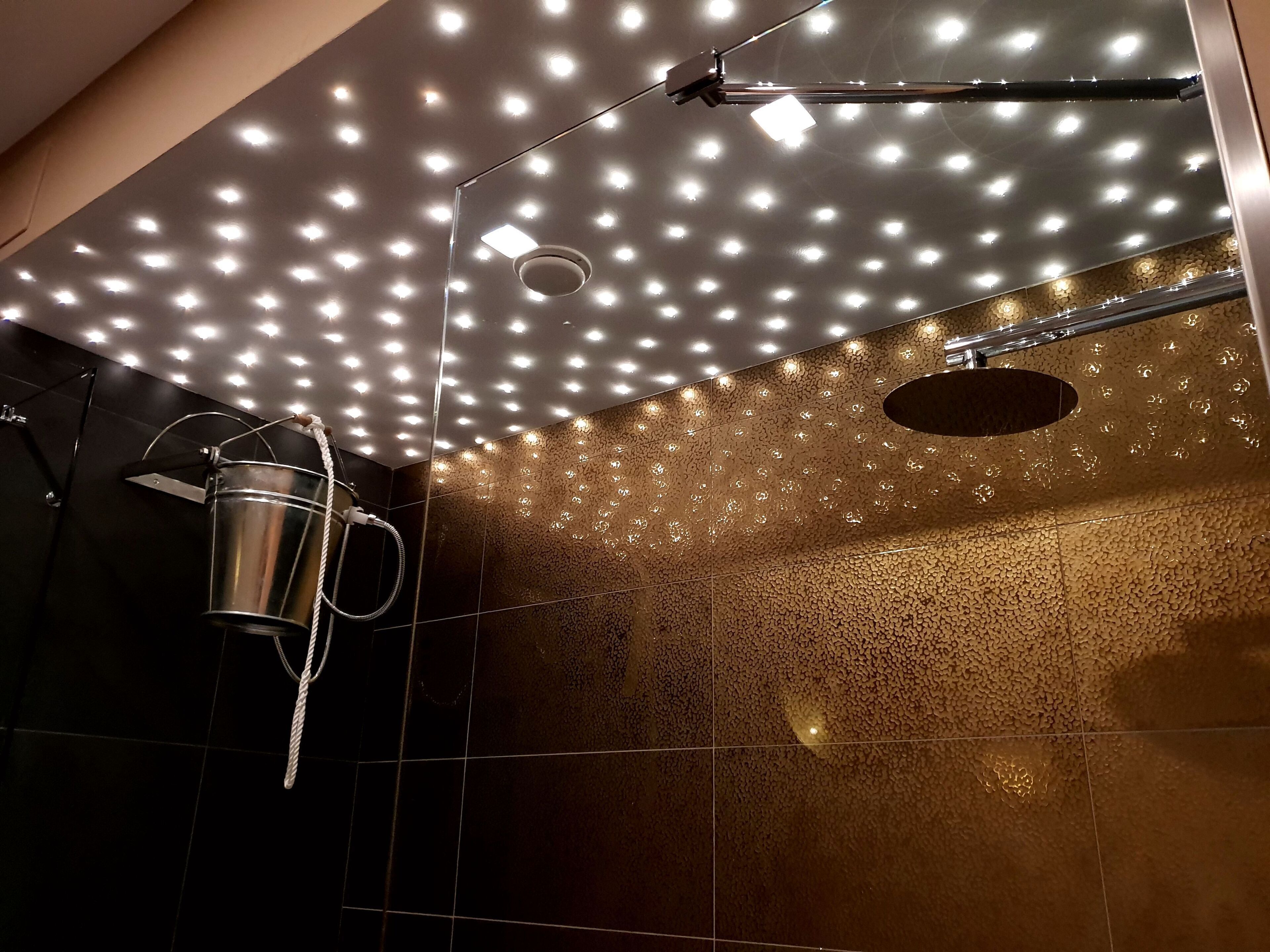 sauna, hot tub, body treatments, hot stone massages