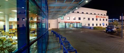 Façade de l’hébergement - soirée/nuit