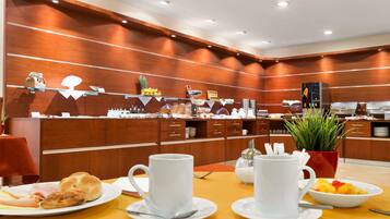 Daily buffet breakfast (CZK 420 per person)