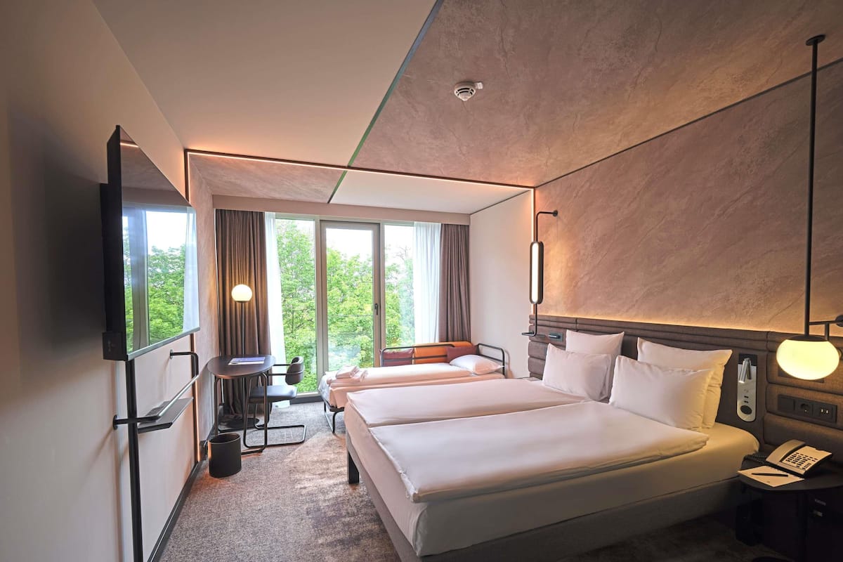 Premium Family Room | 1 dormitorio, ropa de cama hipoalergénica, caja fuerte