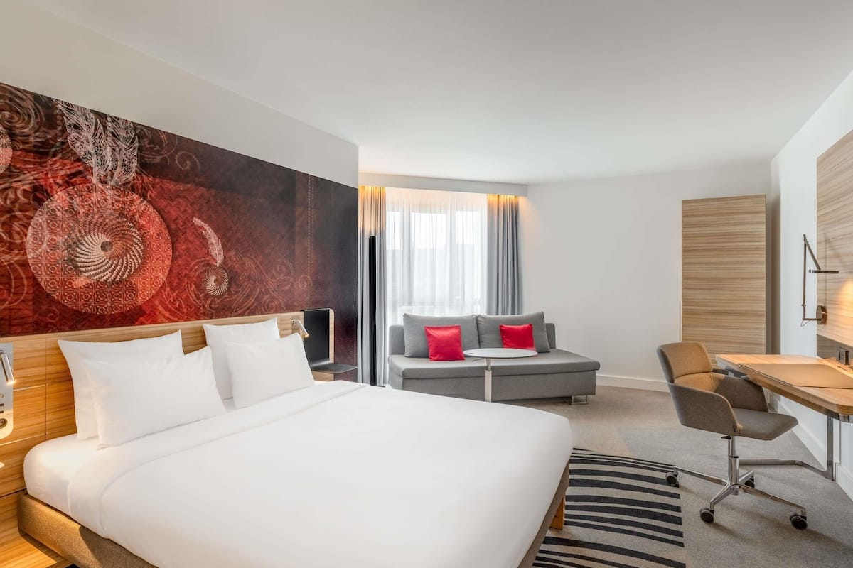 Executive Family Room | Allergiatestatut vuodevaatteet, tallelokero huoneessa