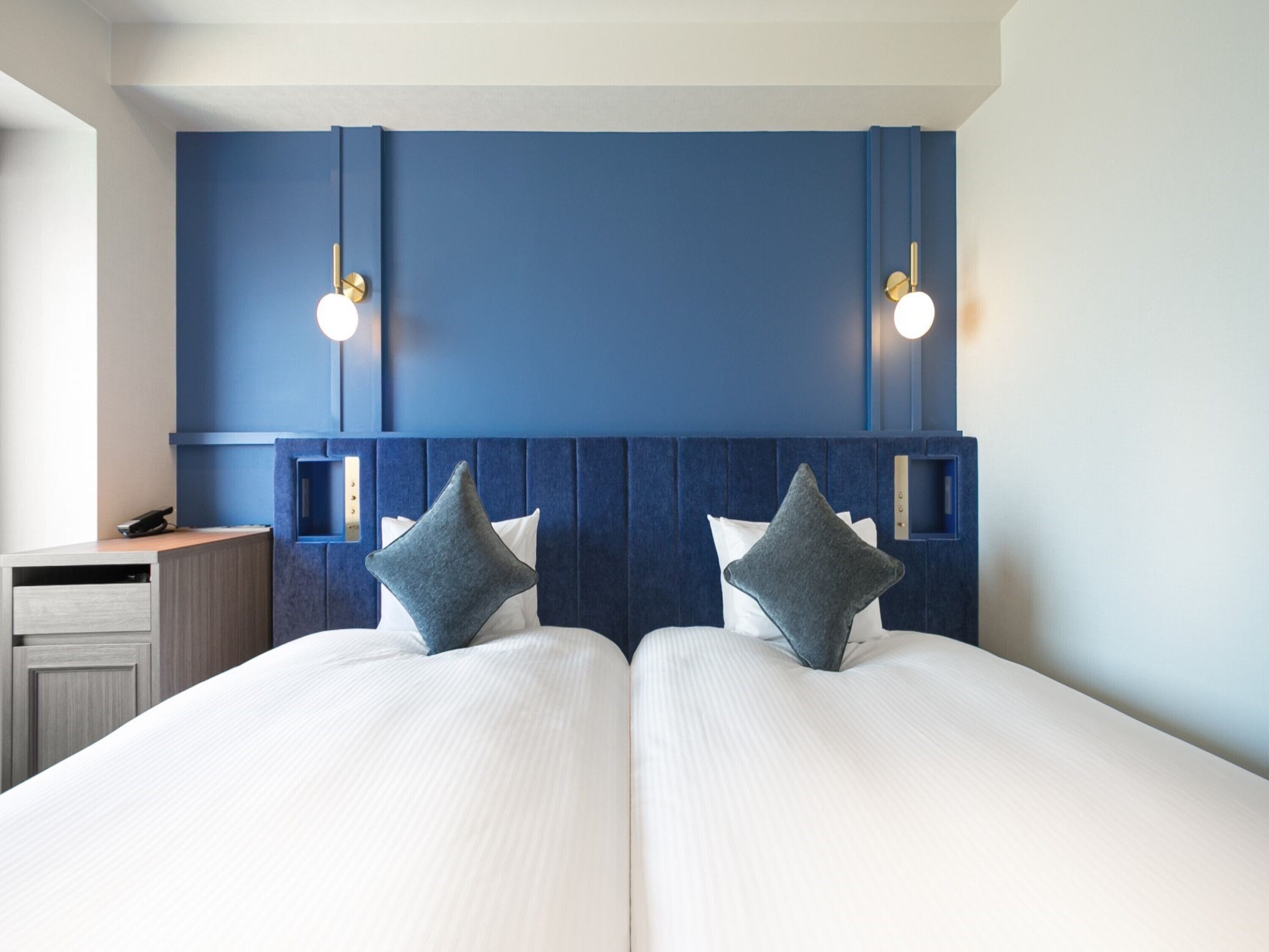 Chambre Standard avec lits jumeaux, non-fumeurs (The Oriental / Renovated August 2023) | Couette en duvet d'oie, rideaux occultants, fer et planche à repasser