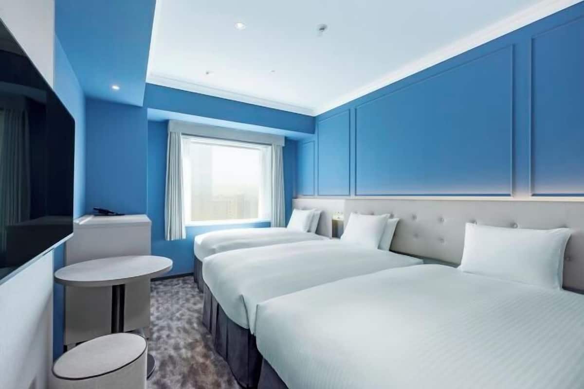 Cortinas blackout, tabla de planchar con plancha y wifi gratis