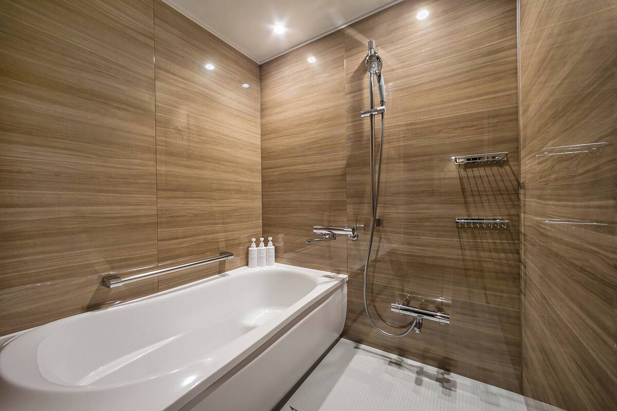 free toiletries, hair dryer, slippers, bidet