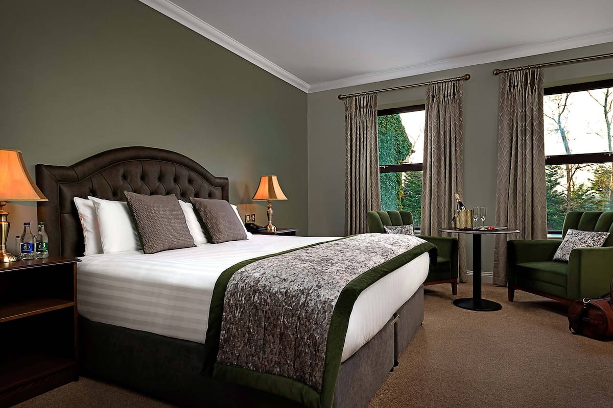 Superior Room | Desk, iron/ironing board, cribs/infant beds, WiFi (free)