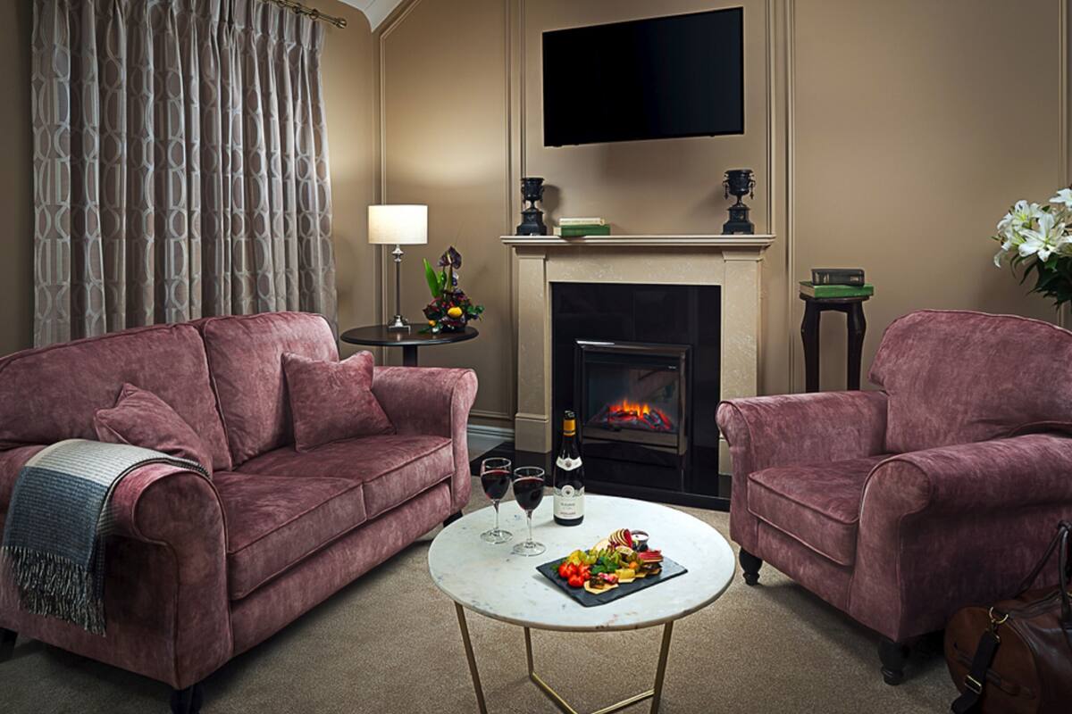 junior suite | individually decorated, individually furnished, desk, iron/ironing board