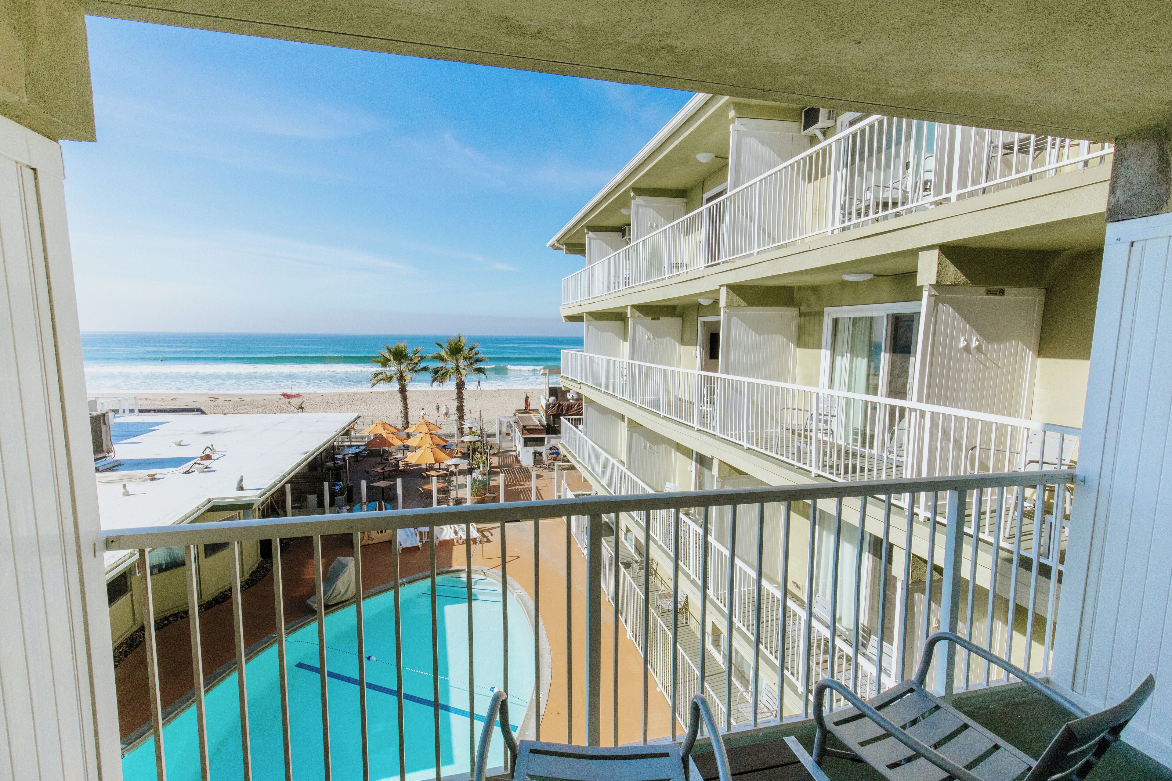 Standard Room, 1 King Bed, Ocean View | Terrace/patio