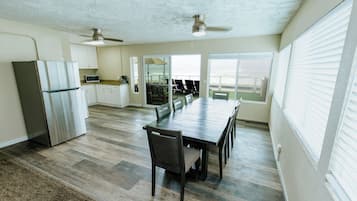 Apartamento ejecutivo | Cocina privada | Frigorífico y cafetera o tetera