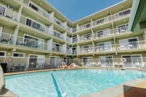 Outdoor pool, sun loungers