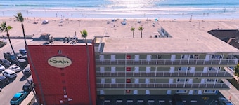 Surfer Beach Hotel