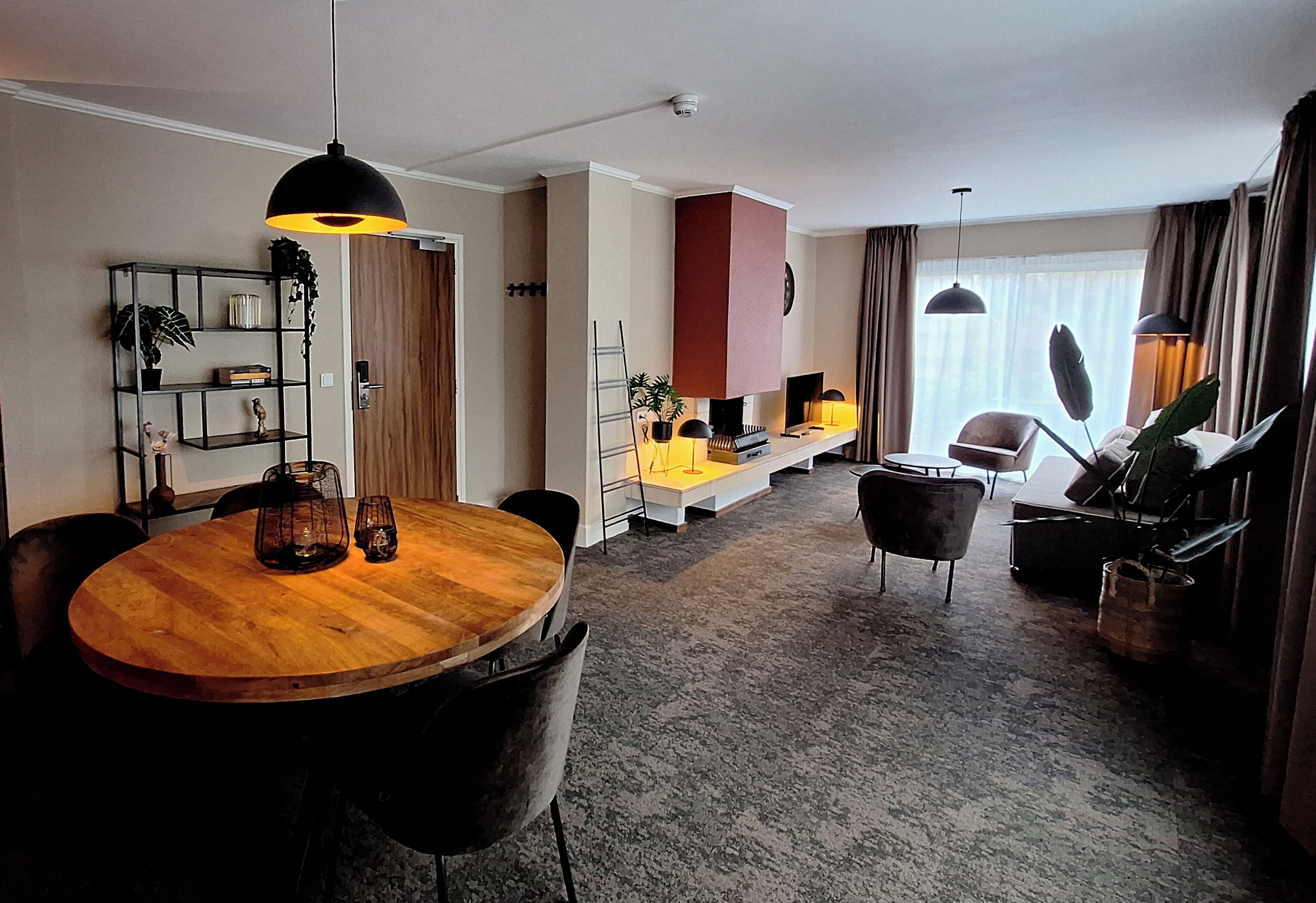 Suite | Desk, blackout drapes, iron/ironing board, cribs/infant beds