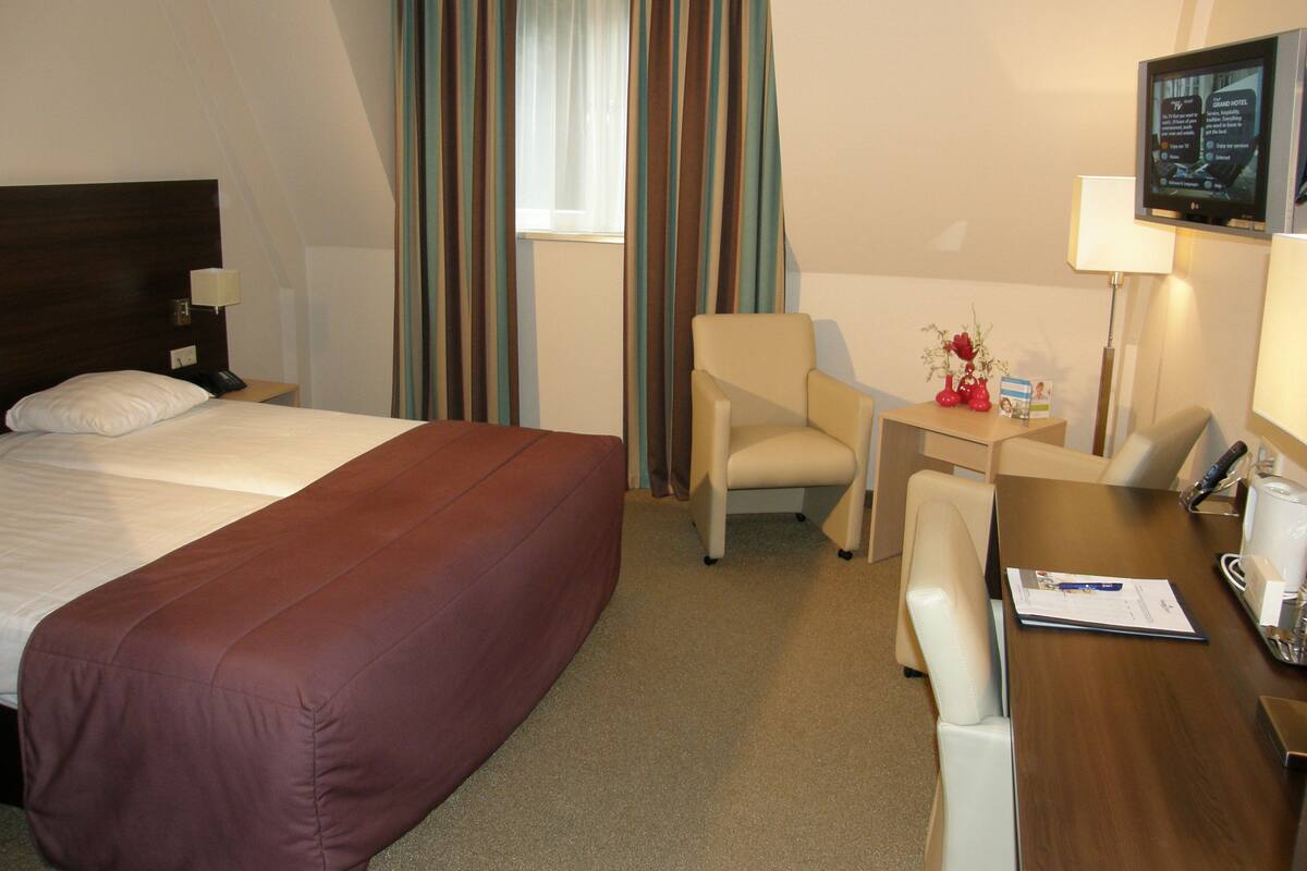 In-room safe, desk, iron/ironing board (on request), free WiFi