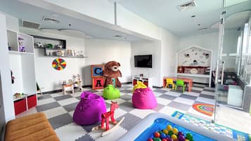 Tempat bermain anak – indoor