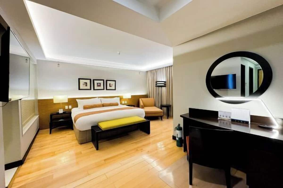 In-room safe, desk, blackout drapes, iron/ironing board (on request)
