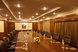 Business center - The Bristol Hotel (Gurugram)