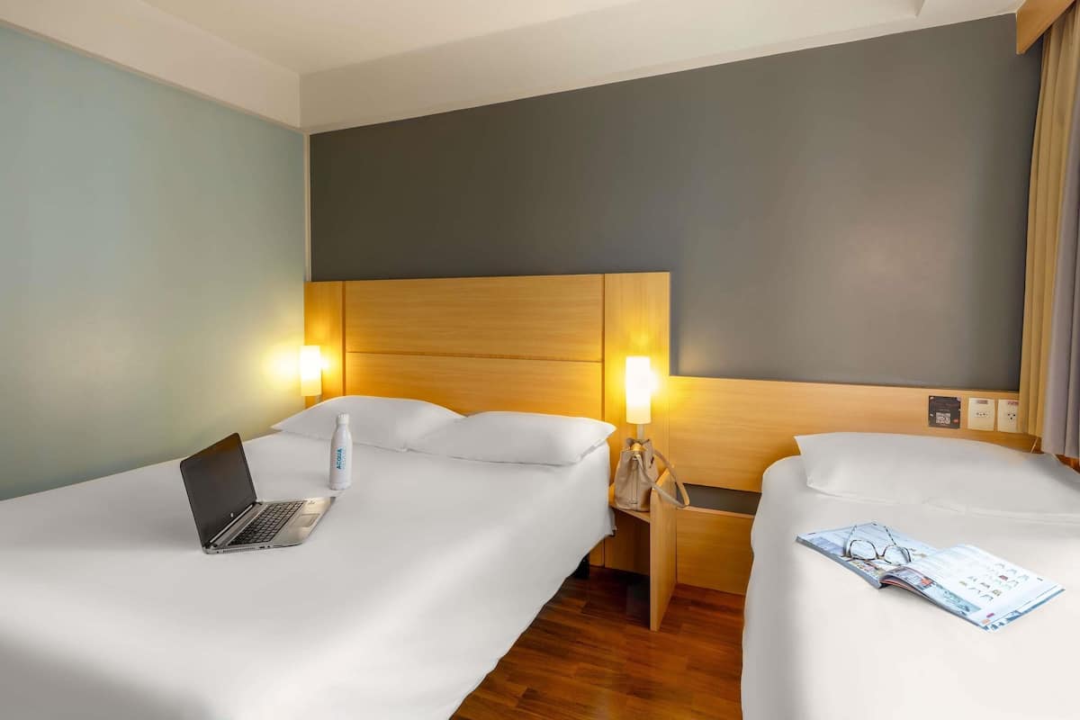 Standard Room, Multiple Beds
