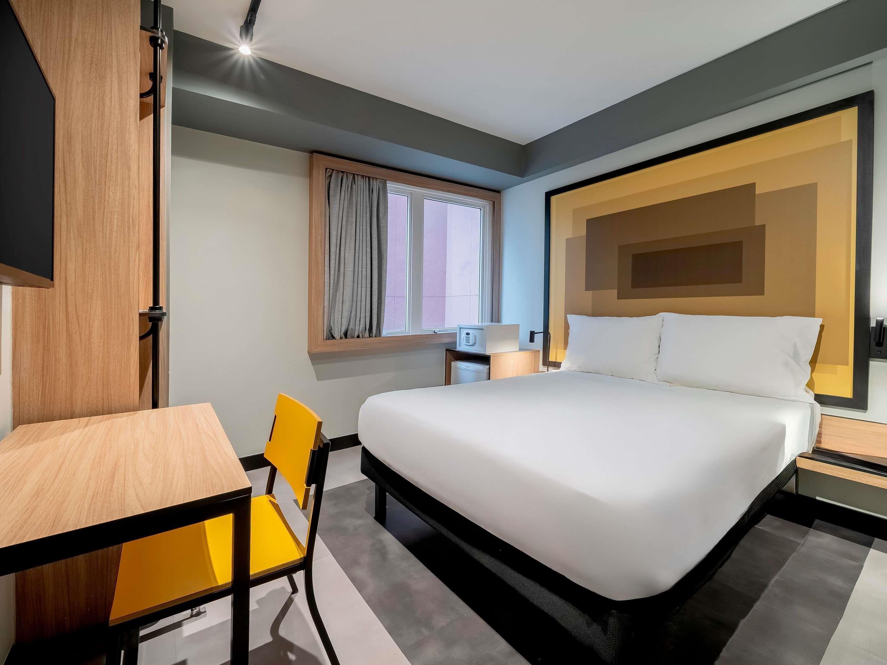 Standard-Apartment, 1 Doppelbett, barrierefrei | Minibar, Zimmersafe, Schreibtisch, Verdunkelungsvorhänge