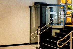 Lift - ibis Sao Paulo Paulista (São Paulo)