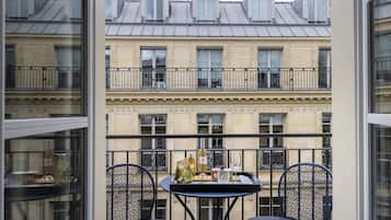 Chambre Deluxe, balcon | Vue sur la rue