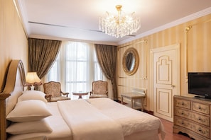 1 chambre, surmatelas, minibar, coffres-forts dans les chambres
