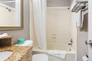 Combined shower/tub, towels, soap, toilet paper