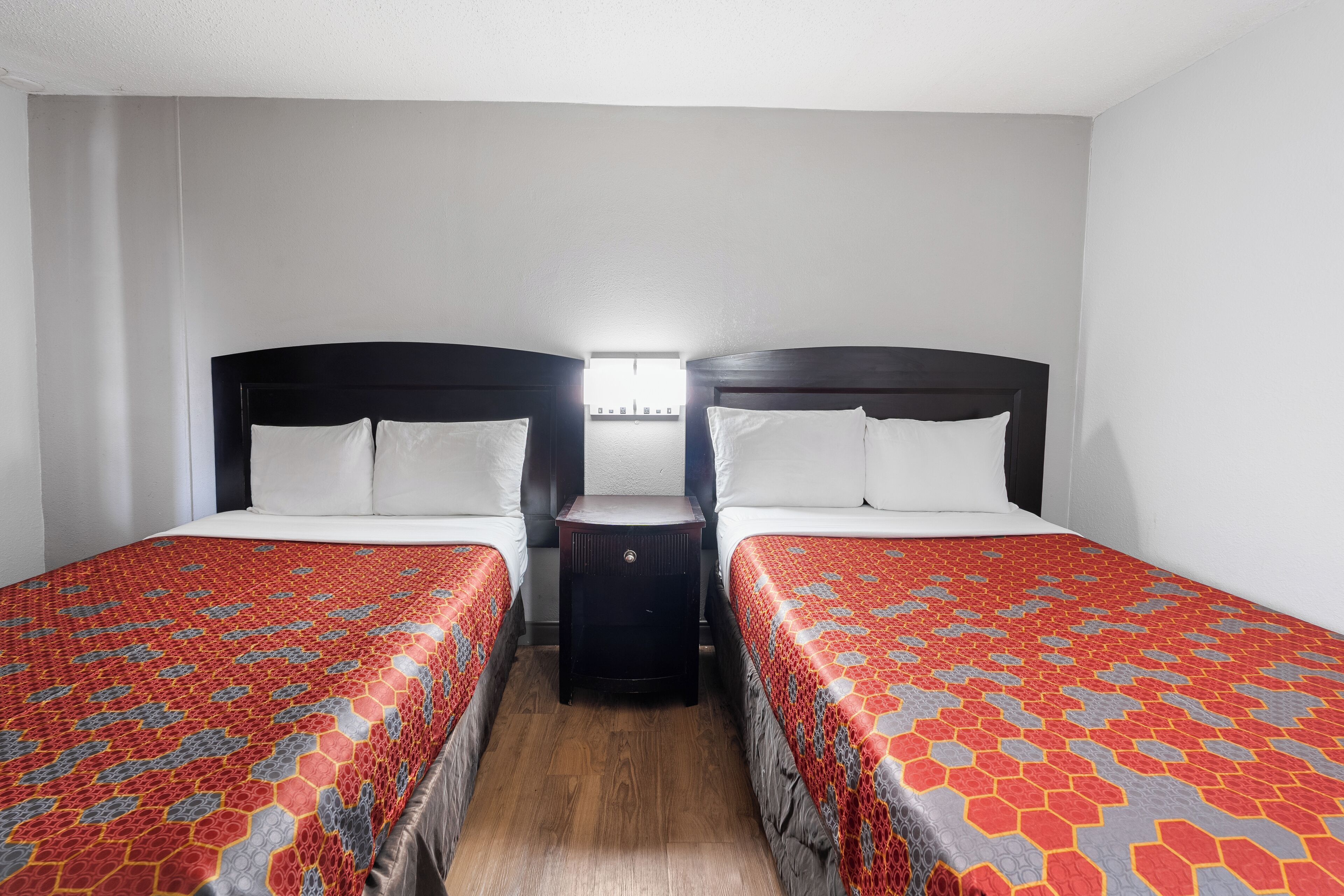 desk, rollaway beds, free wifi, bed sheets