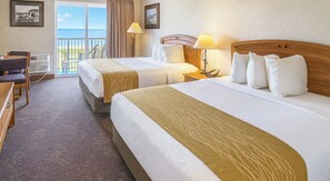 Room 2 Queen beds Lakeside with Balcony 