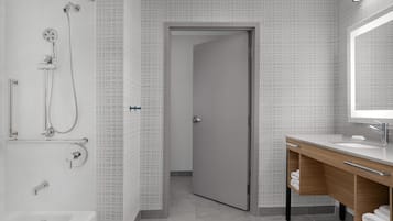 Badkamer met douche