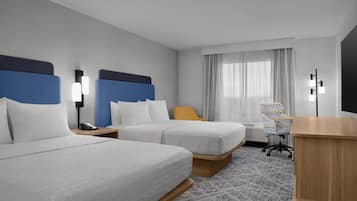 2 camas matrimoniales, no fumadores | Escritorio, cortinas blackout y tabla de planchar con plancha