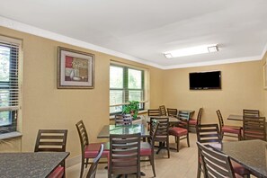 Free daily on-the-go breakfast  - Days Inn by Wyndham Brooklyn (Brooklyn)