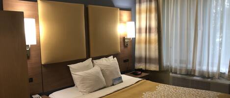 Pillowtop beds, in-room safe, desk, laptop workspace