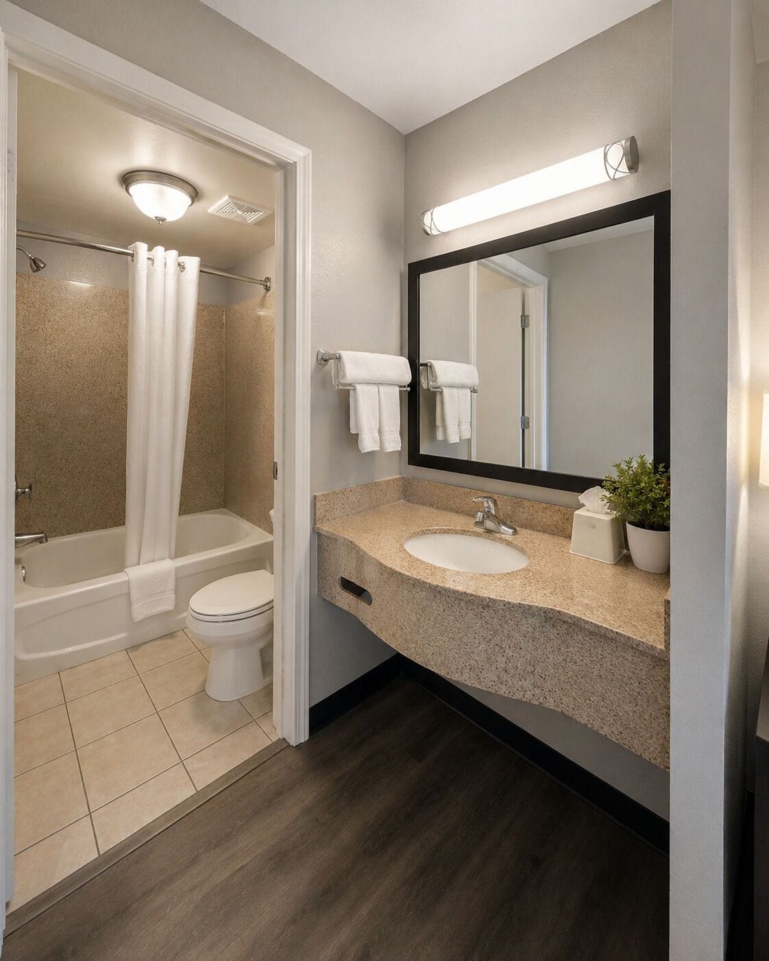 Combined shower/tub, free toiletries, hair dryer, towels